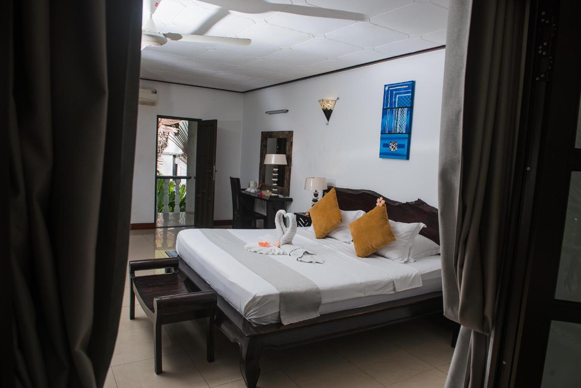Hotel Chateau St Cloud La Digue Exterior photo