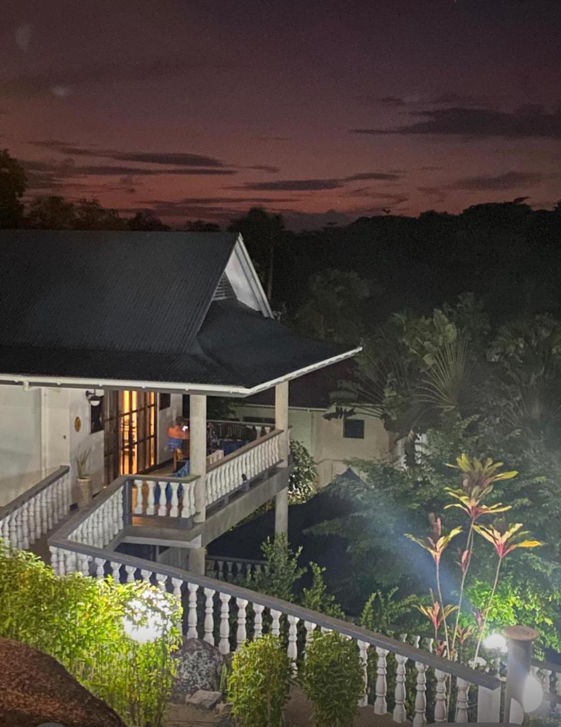 Hotel Chateau St Cloud La Digue Exterior photo